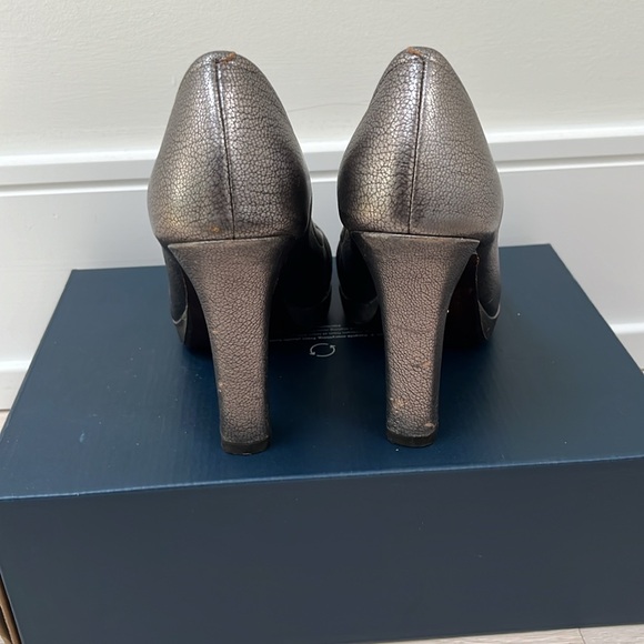 Cole Haan heels, metallic, platform size 7 - Picture 3 of 3